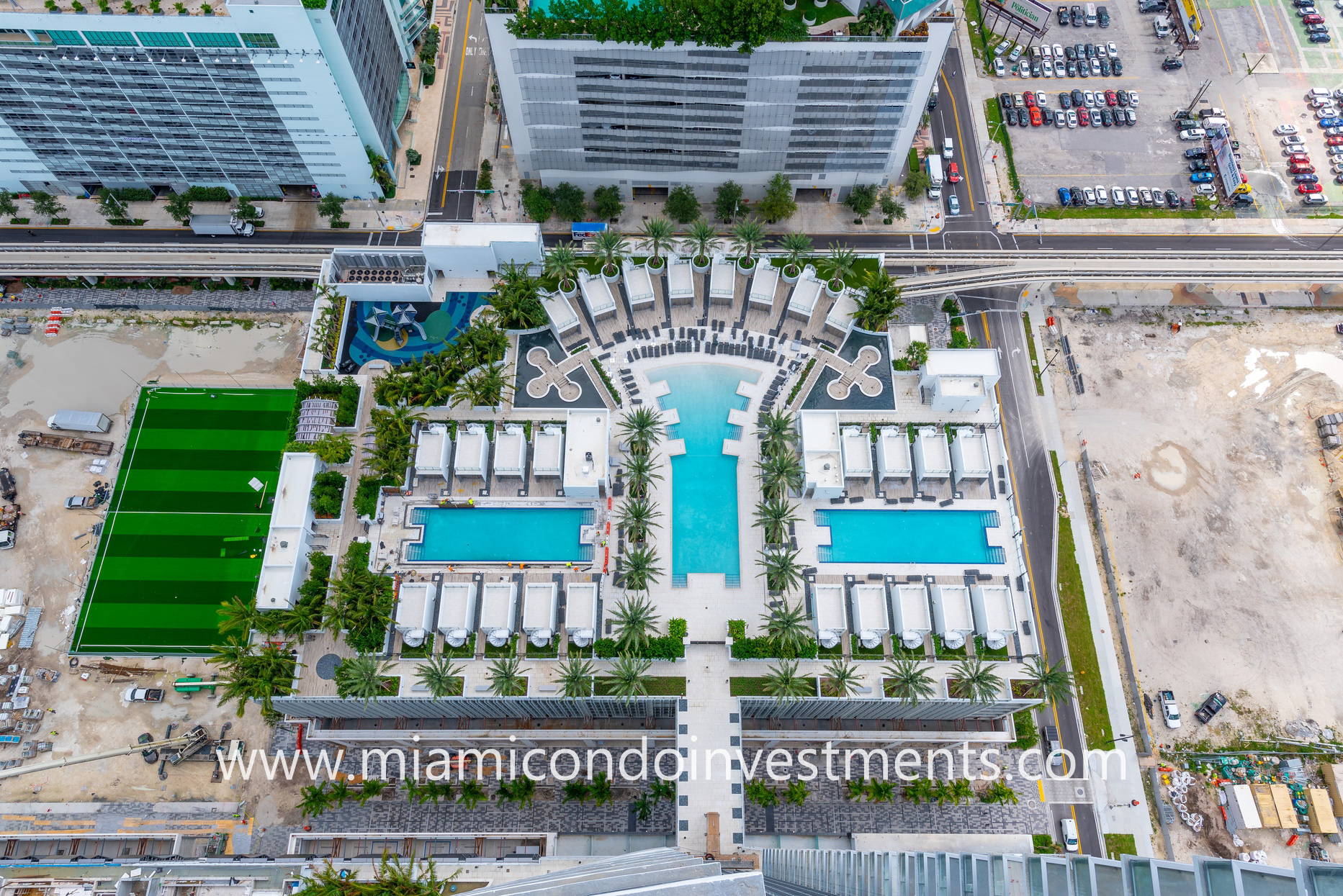 Paramount Miami resort-style pool deck from above