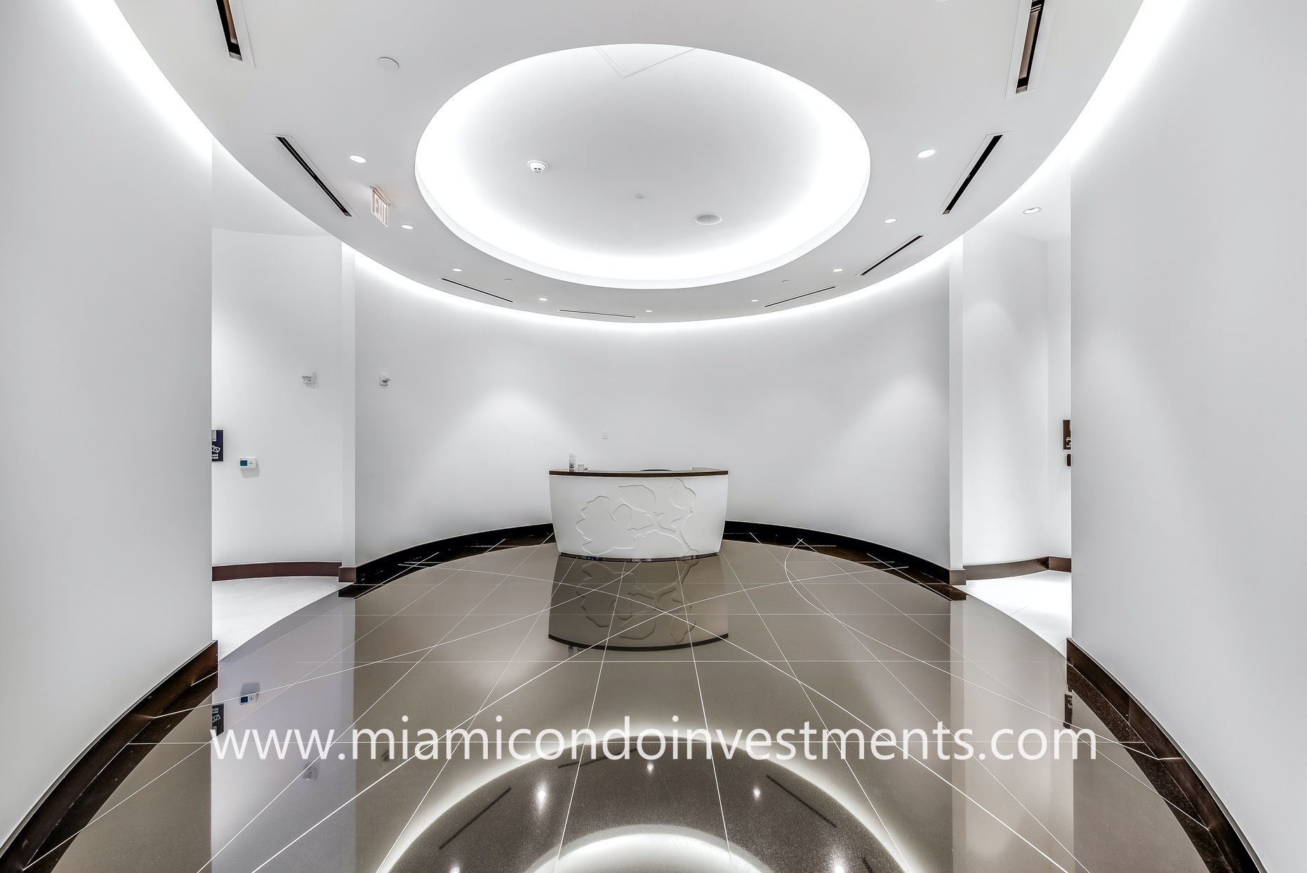 Paramount Miami Worldcenter spa entrance